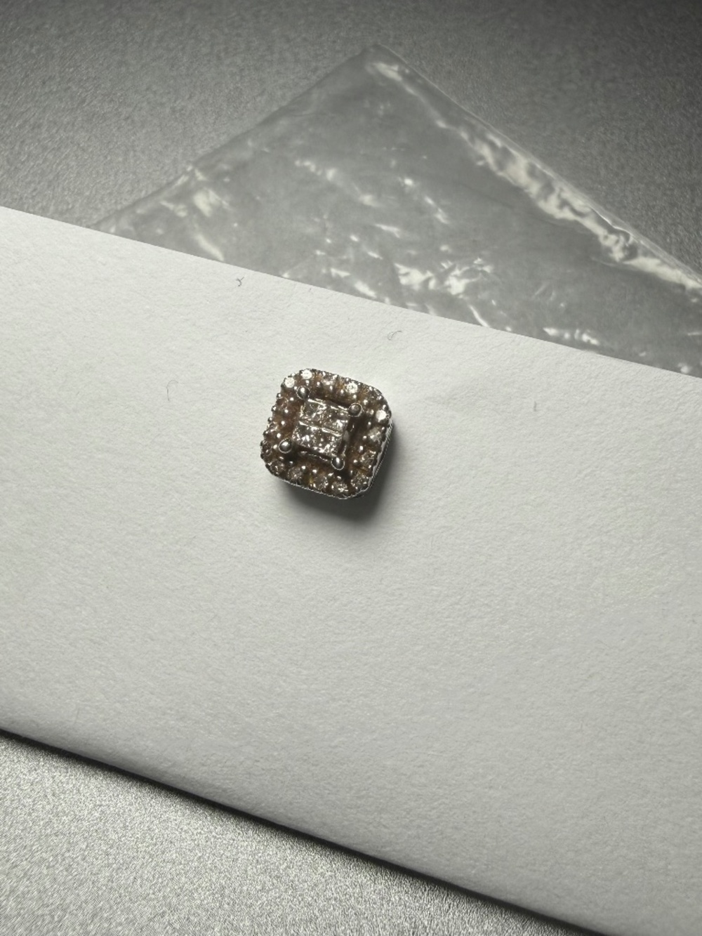 Stud earring